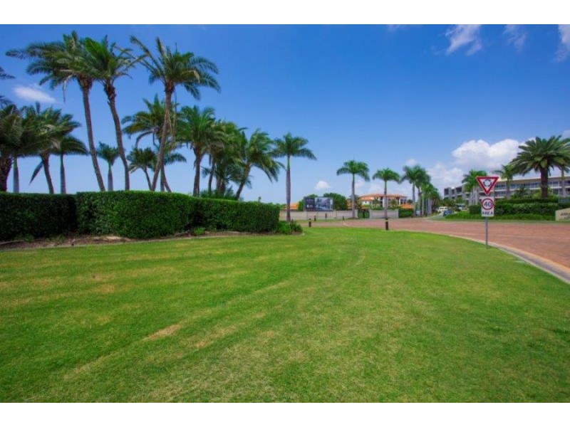 Hope Island QLD 4212