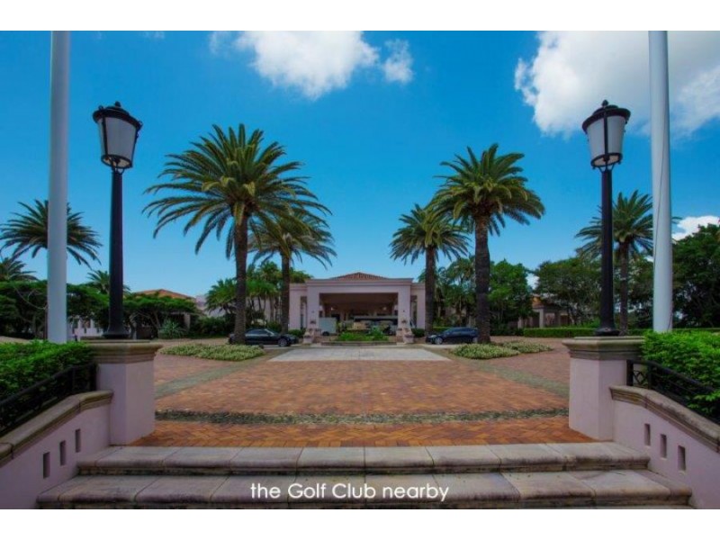 Hope Island QLD 4212