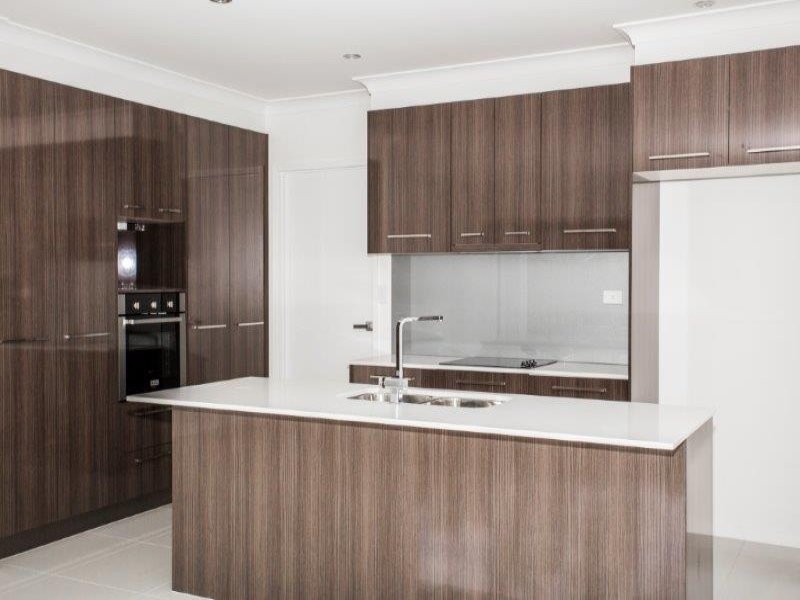 18 Carmen Court, Oxenford QLD 4210