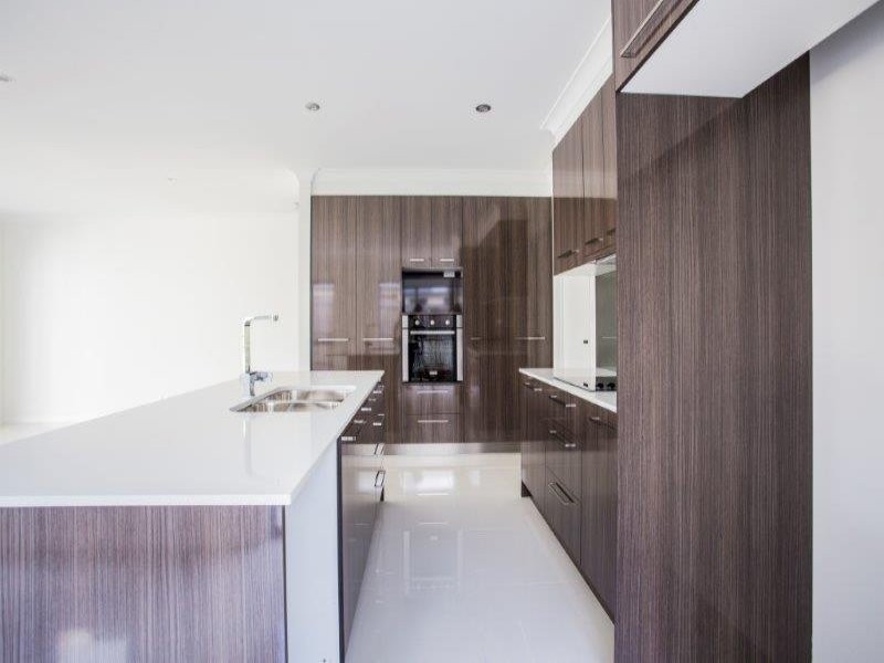 18 Carmen Court, Oxenford QLD 4210