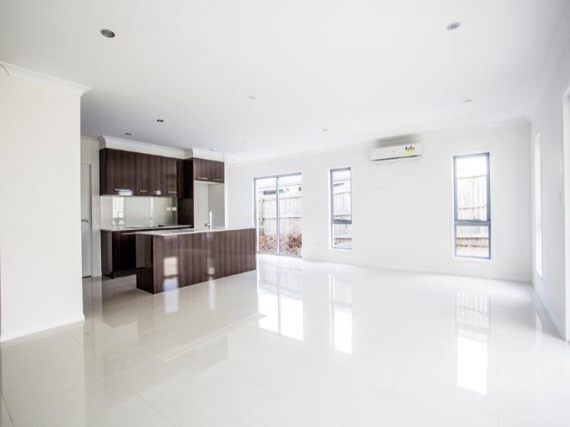 18 Carmen Court, Oxenford QLD 4210