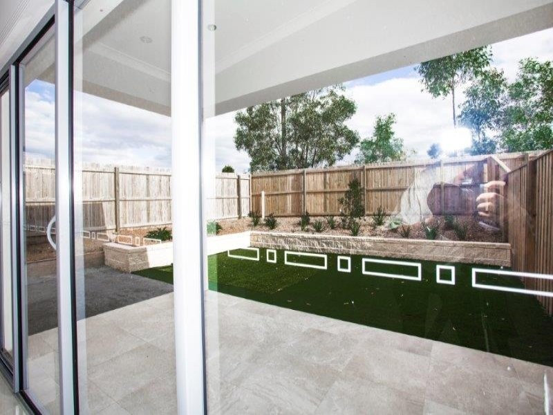 18 Carmen Court, Oxenford QLD 4210