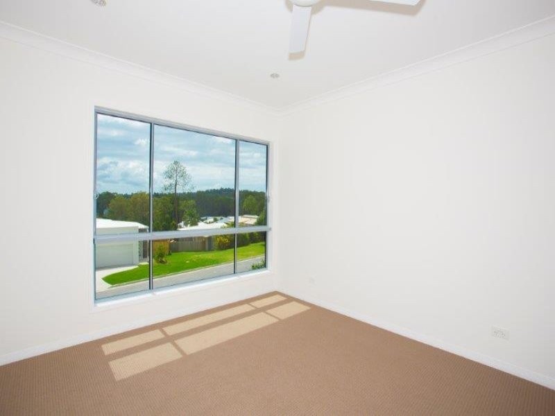 18 Carmen Court, Oxenford QLD 4210