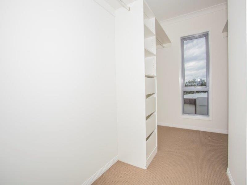 18 Carmen Court, Oxenford QLD 4210