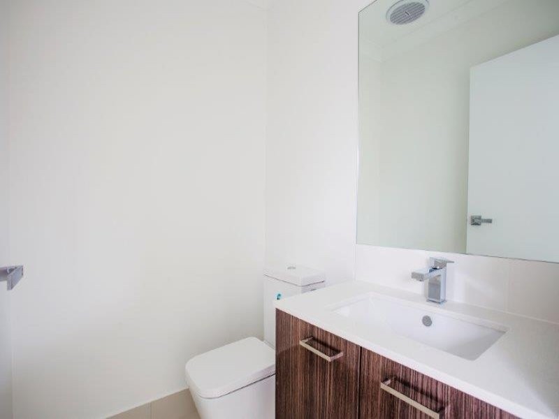 18 Carmen Court, Oxenford QLD 4210