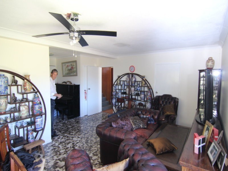 4 Blake Street, Southport QLD 4215
