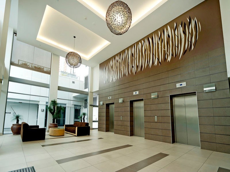 801/4 Como Crescent, Southport QLD 4215