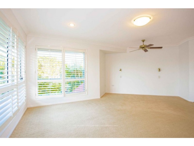 22 Parkwater Point, Helensvale QLD 4212