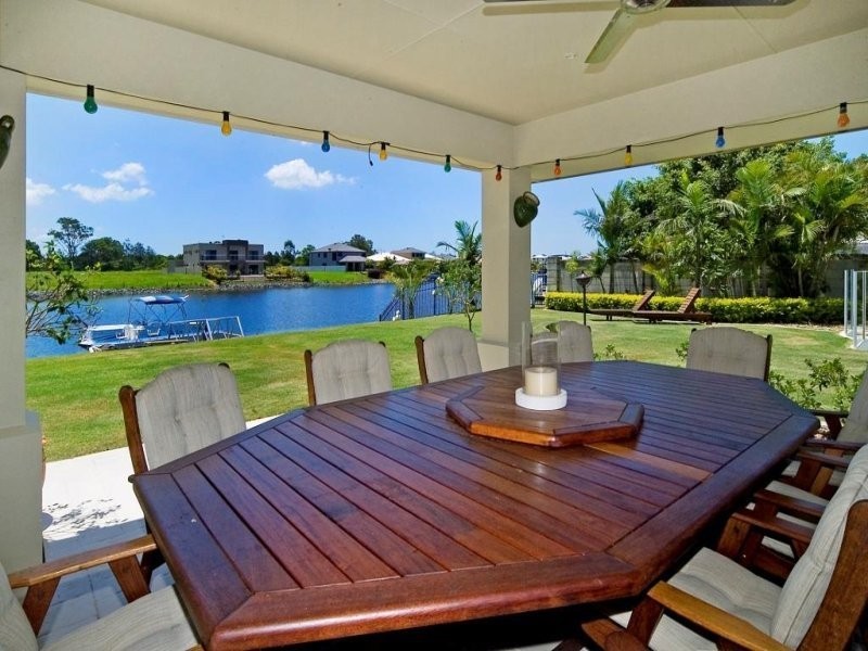 22 Parkwater Point, Helensvale QLD 4212