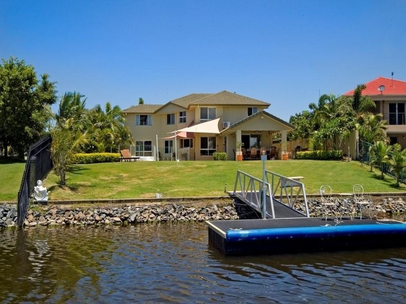 22 Parkwater Point, Helensvale QLD 4212