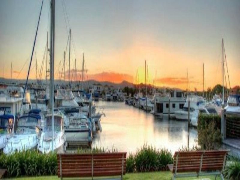 41 Broadwater Avenue, Hope Island QLD 4212