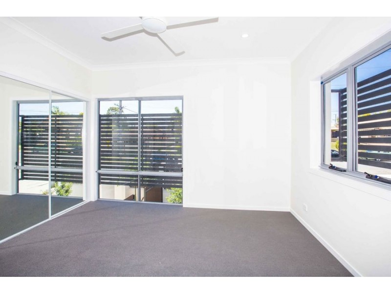 43 Harley Street, Labrador QLD 4215