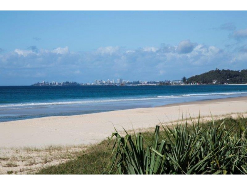 12 Sapphire Place, Elanora QLD 4221