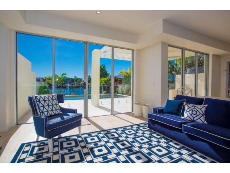 14A Garden Grove, Carrara QLD 4211