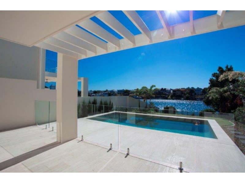 14A Garden Grove, Carrara QLD 4211