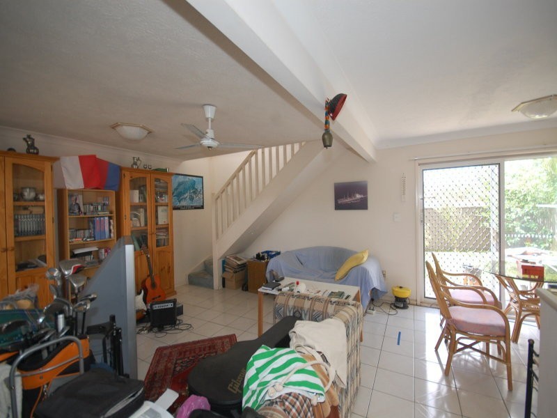 32/30 St Kevins Avenue, Benowa QLD 4217