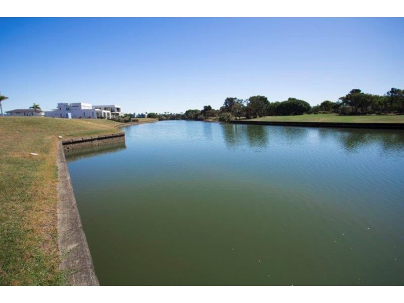 52 Fairway Boulevard, Hope Island QLD 4212