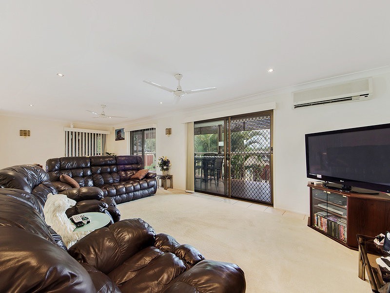 13 Bairnsdale Court, Helensvale QLD 4212