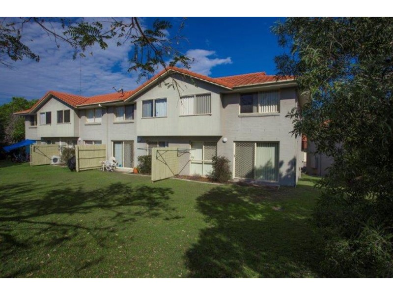 21/3 Arundel Drive, Arundel QLD 4214