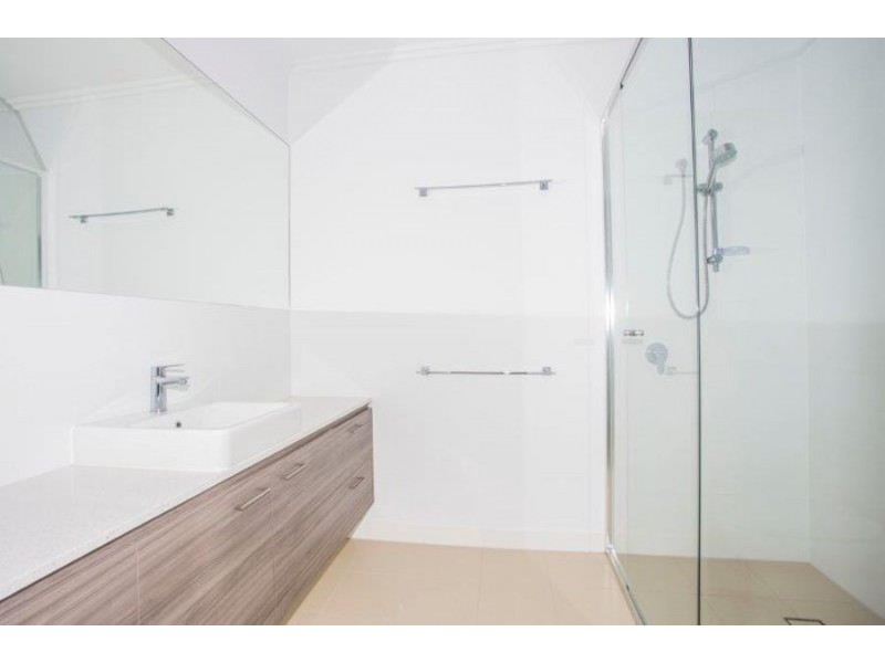 23/49 Varsity Parade, Varsity Lakes QLD 4227