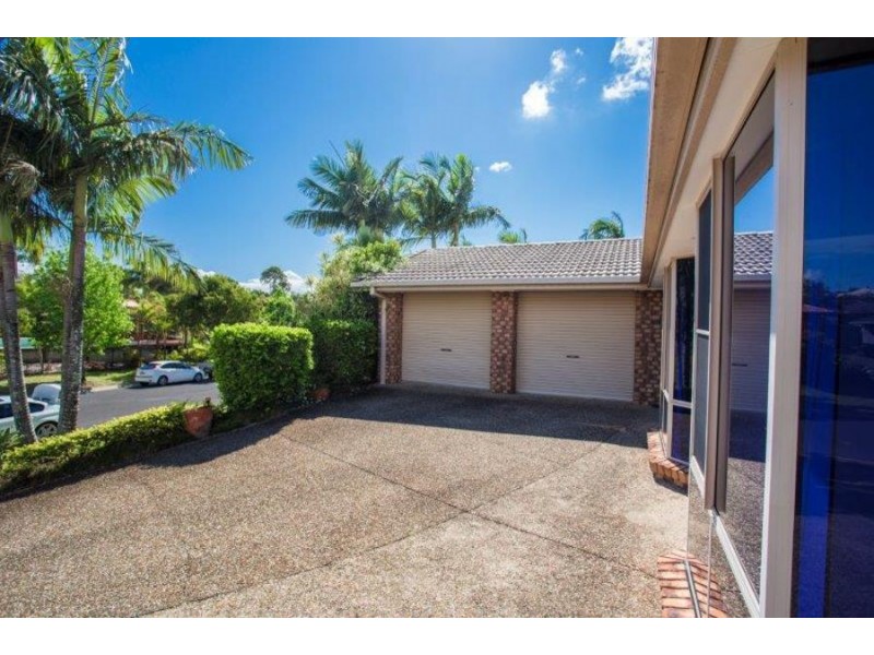 42 Wintergreen Drive, Parkwood QLD 4214