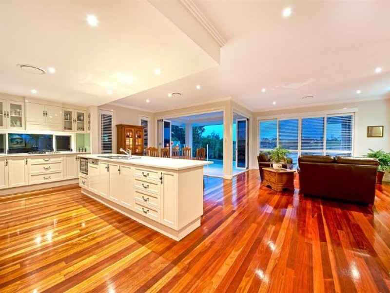 5065 Emerald Island Drive, Carrara QLD 4211