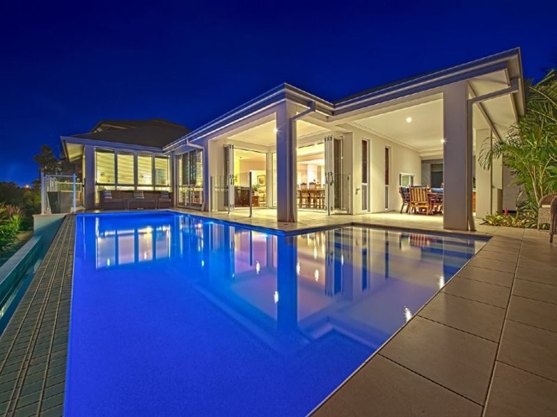 5065 Emerald Island Drive, Carrara QLD 4211