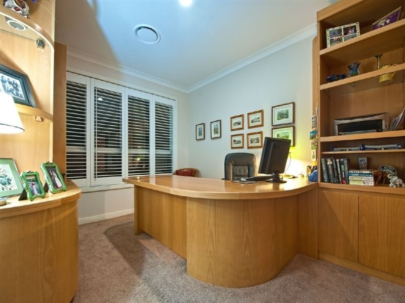 5065 Emerald Island Drive, Carrara QLD 4211