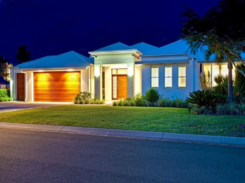 5065 Emerald Island Drive, Carrara QLD 4211