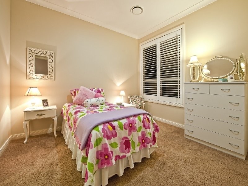 5065 Emerald Island Drive, Carrara QLD 4211