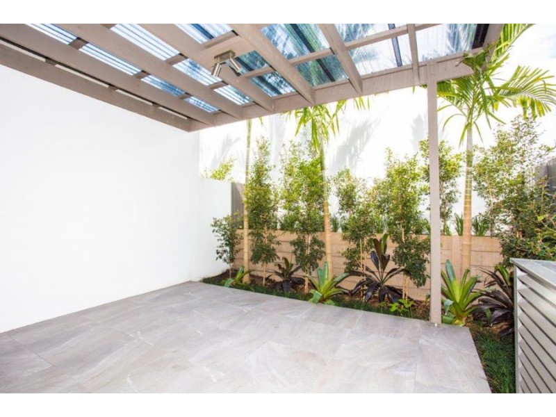38 York Street, Robina QLD 4226