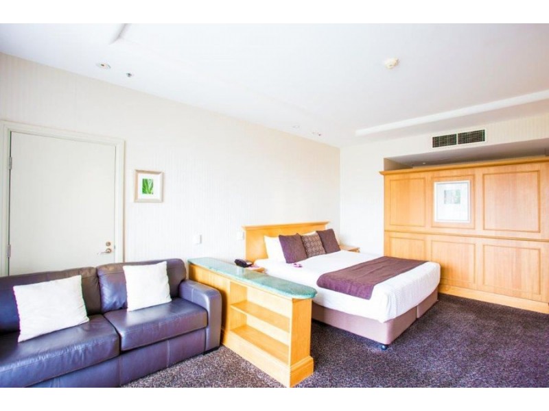 319.320/2801 Gold Coast Hwy, Surfers Paradise QLD 4217