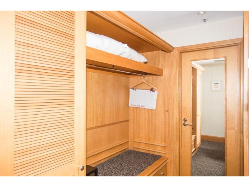 319.320/2801 Gold Coast Hwy, Surfers Paradise QLD 4217