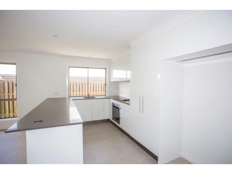 30 Dorretti Circuit, Upper Coomera QLD 4209