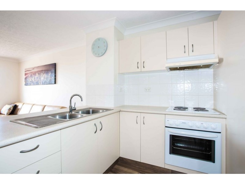 14/217 Scarborough Street, Southport QLD 4215