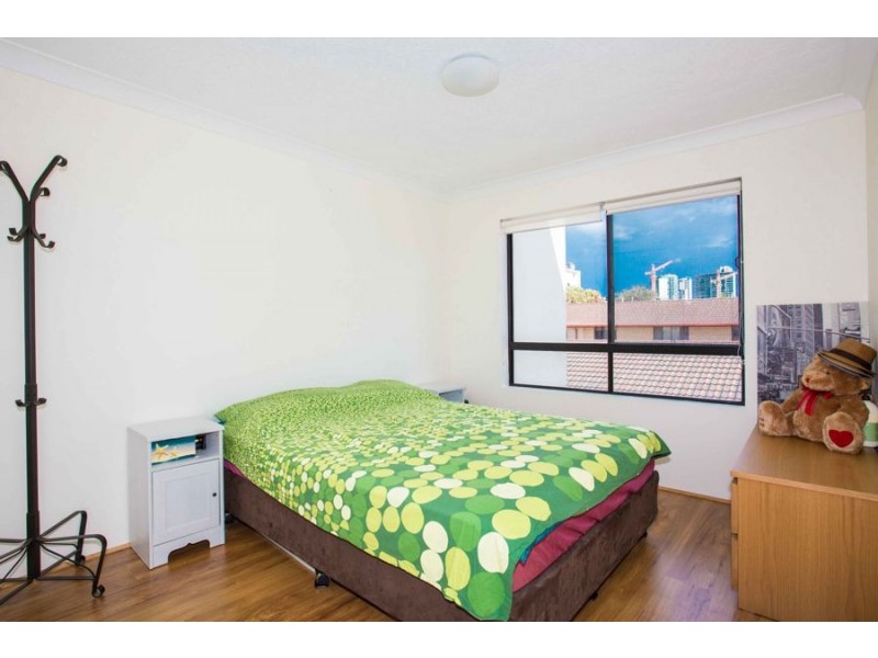 14/217 Scarborough Street, Southport QLD 4215