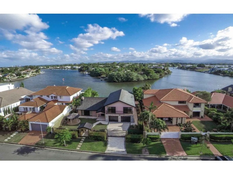 17 Donegal Crescent, Sorrento QLD 4217