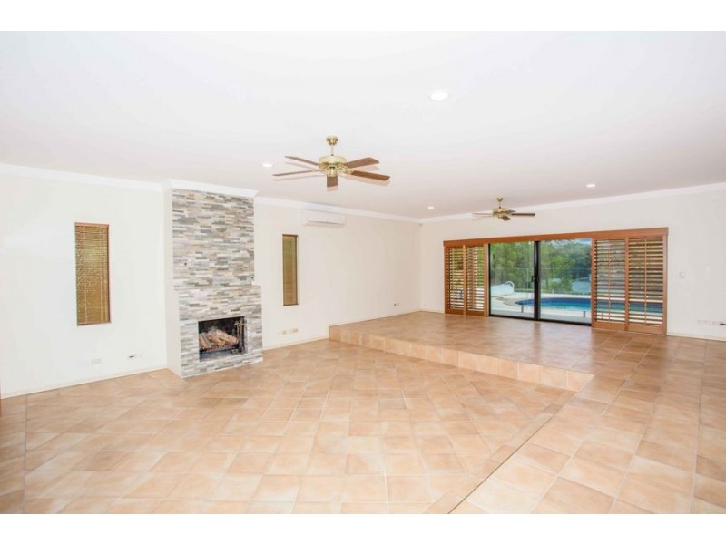 17 Donegal Crescent, Sorrento QLD 4217