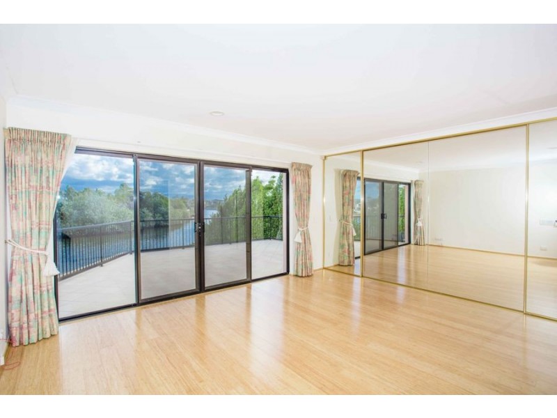 17 Donegal Crescent, Sorrento QLD 4217