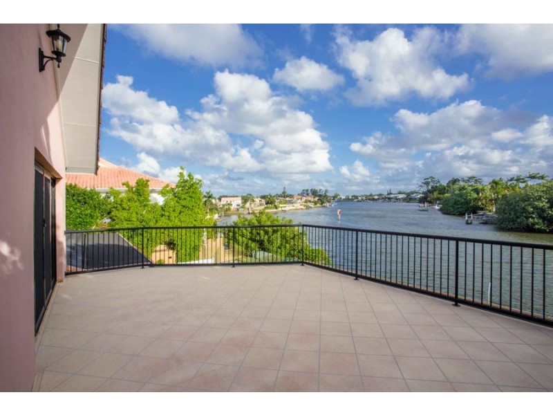 17 Donegal Crescent, Sorrento QLD 4217