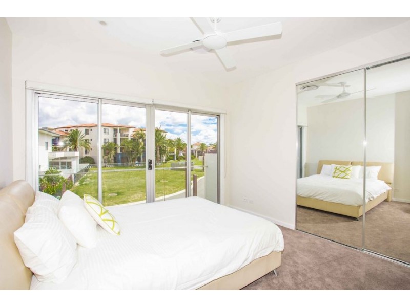 7842 Pavilion Place, Hope Island QLD 4212