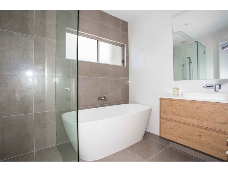 7842 Pavilion Place, Hope Island QLD 4212