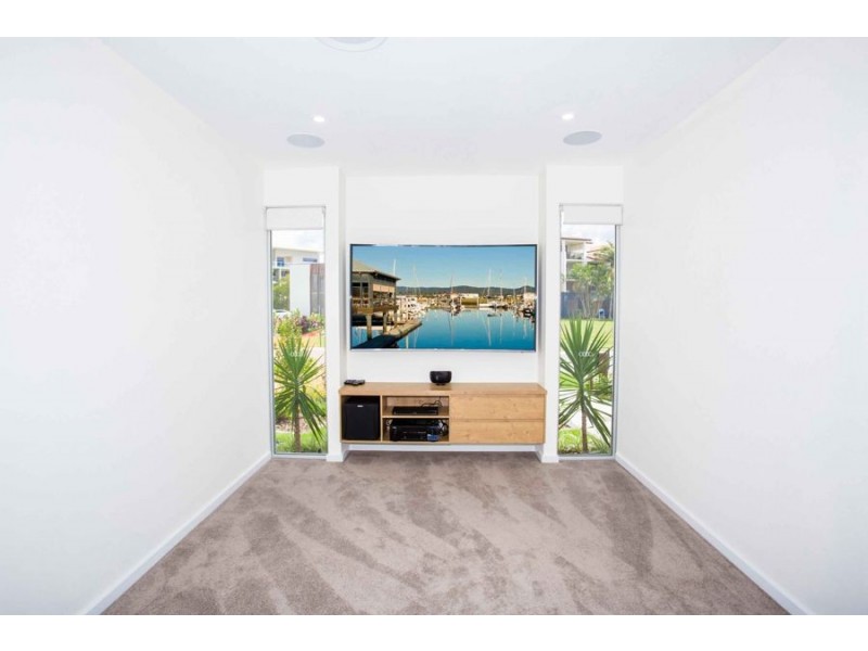 7842 Pavilion Place, Hope Island QLD 4212