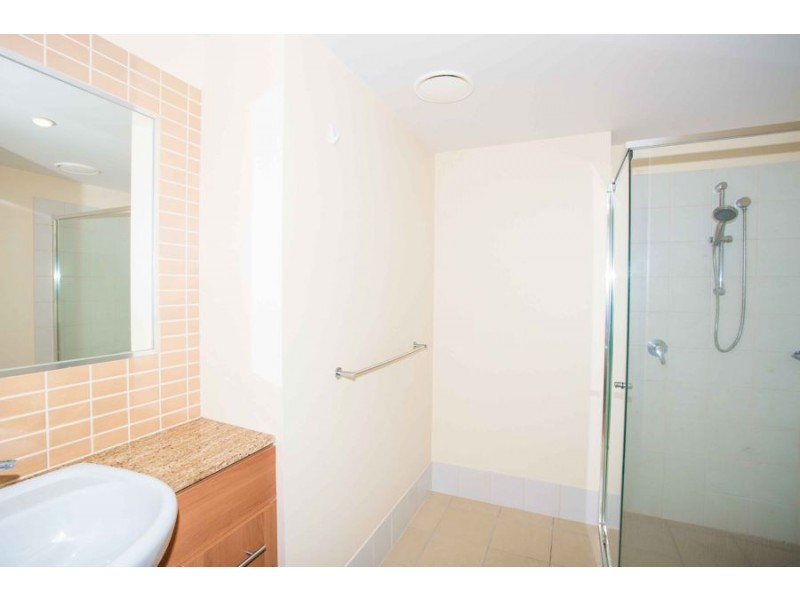 292/105 Scarborough Street, Southport QLD 4215