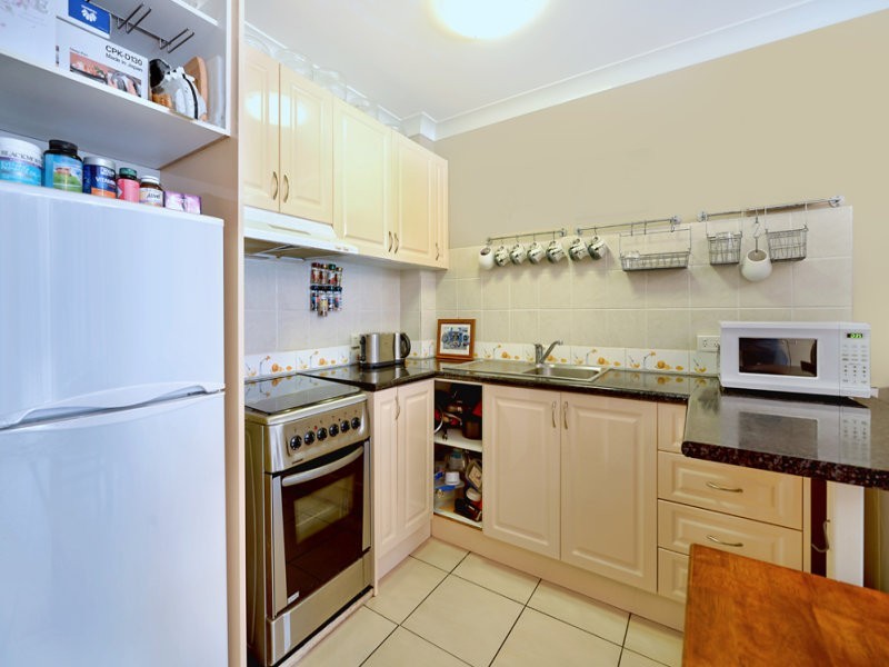 5/51 Burra Street, Chevron Island QLD 4217