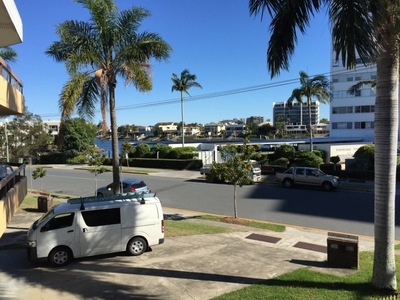2/35 Watson Esplanade, Surfers Paradise QLD 4217