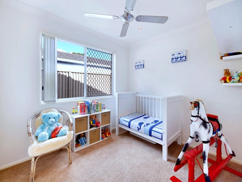 2/3 Liam Court, Labrador QLD 4215