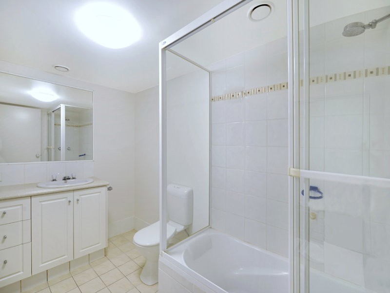 3/27 Walton Street, Southport QLD 4215