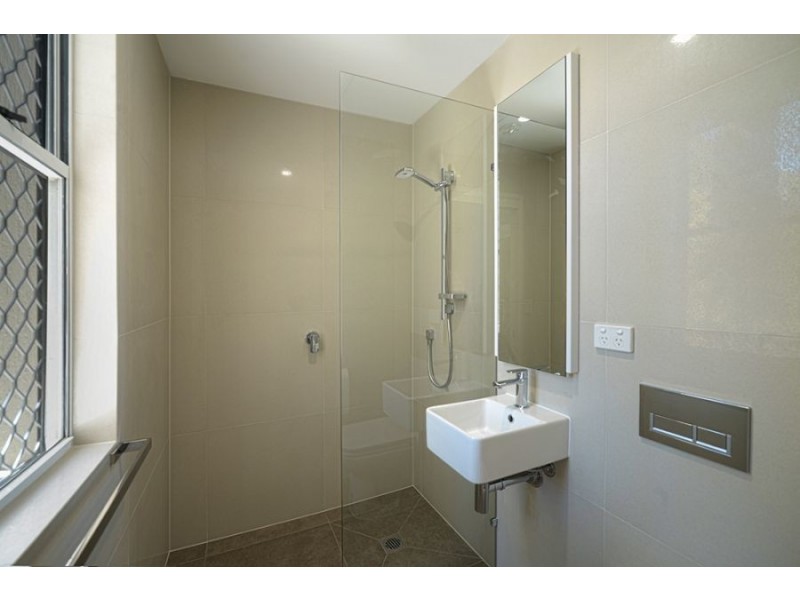 94 Cabana Bvd, Benowa Waters QLD 4217