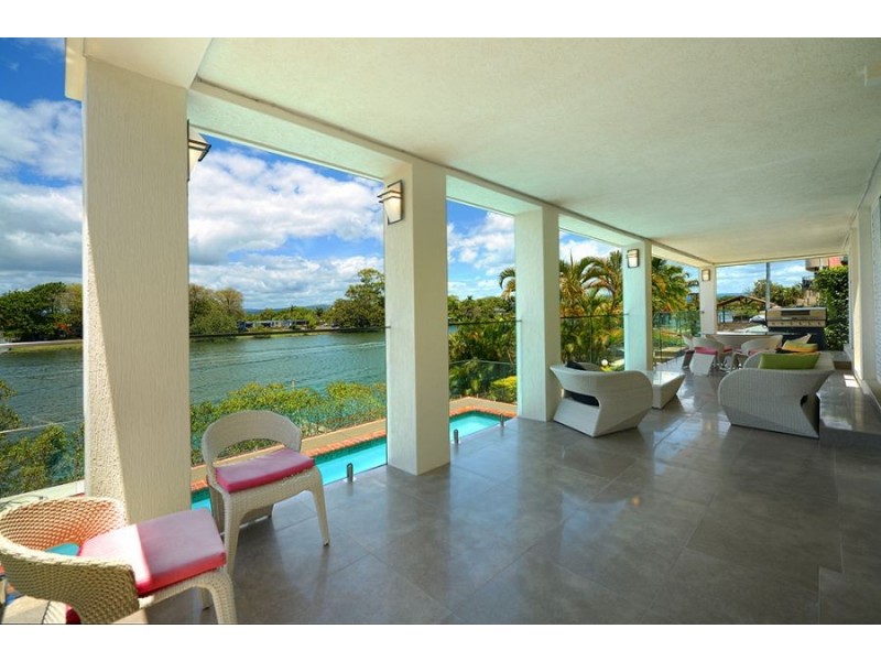 94 Cabana Bvd, Benowa Waters QLD 4217